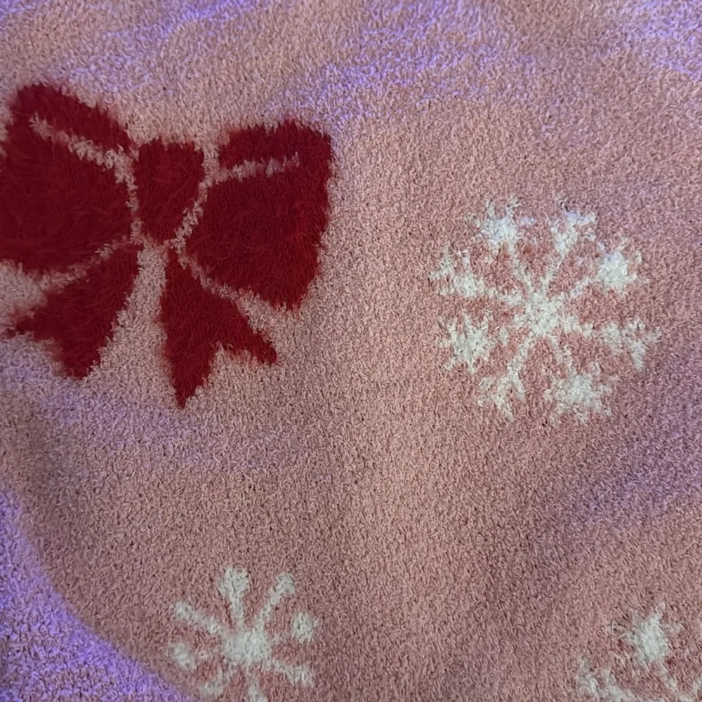 Bows 🎀 SnowFlakes ❄️ Pink Holiday Christmas Knitted Oversized Throw Blanket